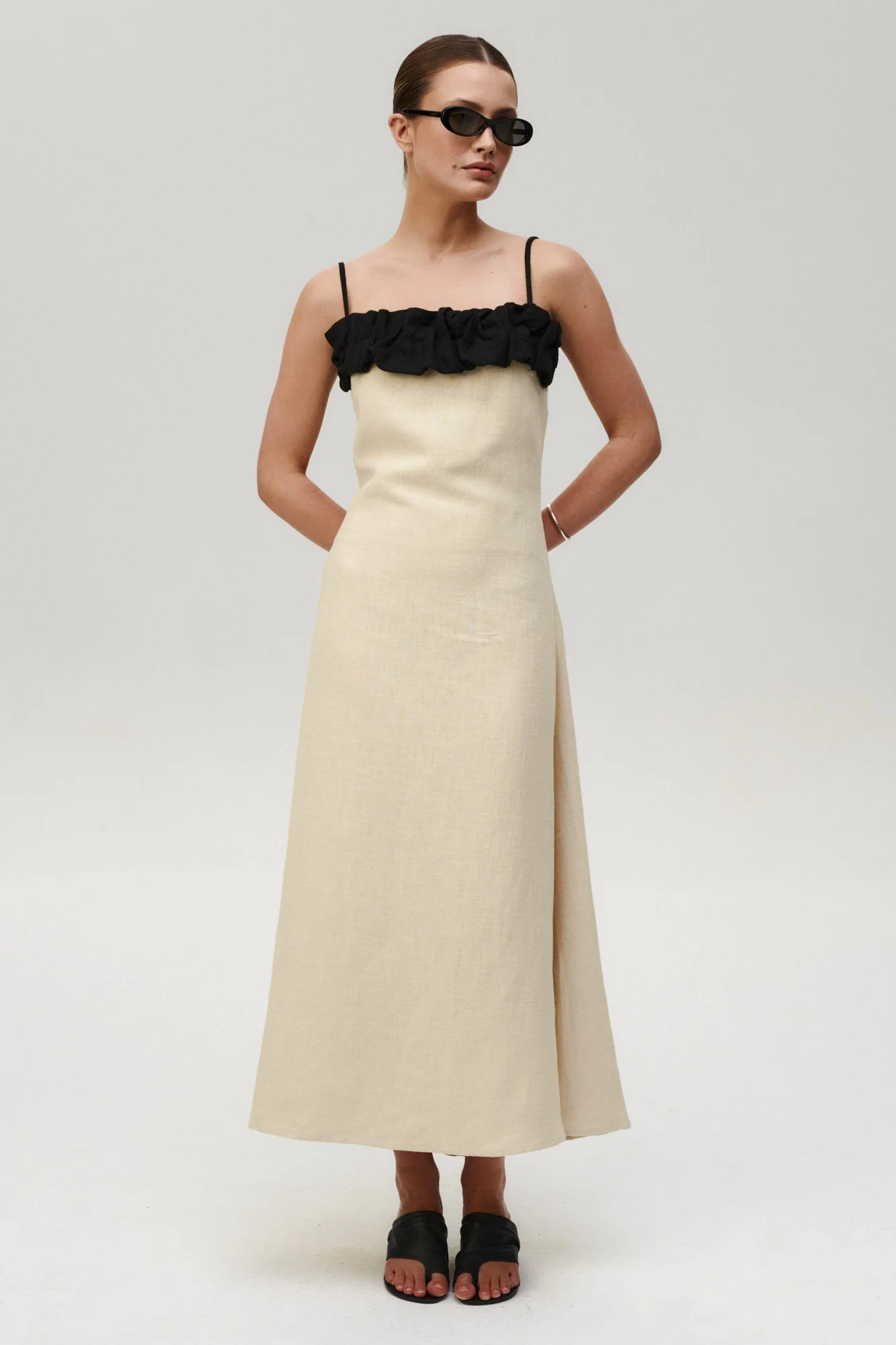 Ciao Bella Dress Sand - Image 10